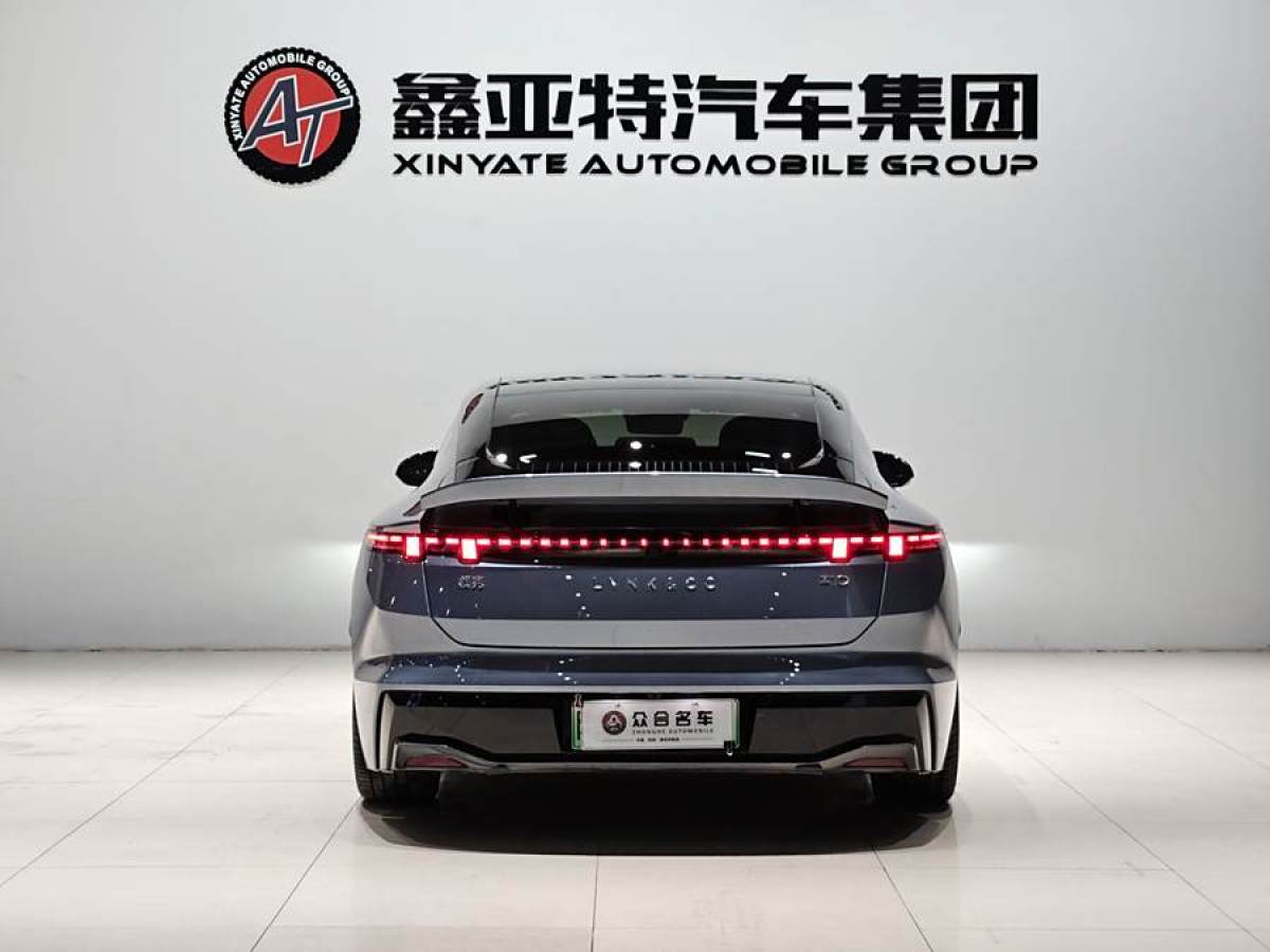 領(lǐng)克 領(lǐng)克Z10  2025款 95kWh 702km四驅(qū)智駕Ultra圖片