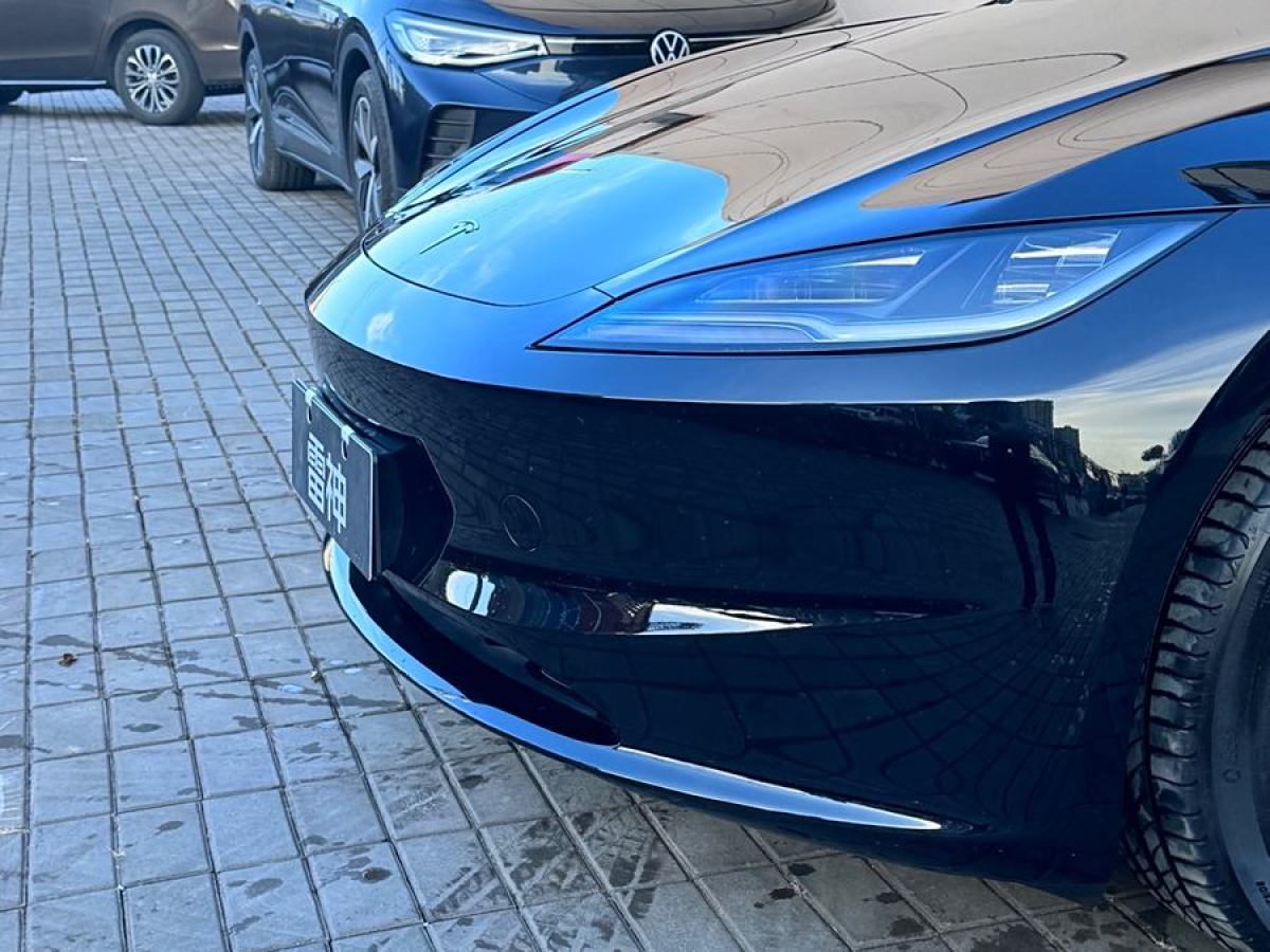 特斯拉 Model Y  2023款 后輪驅(qū)動(dòng)版圖片