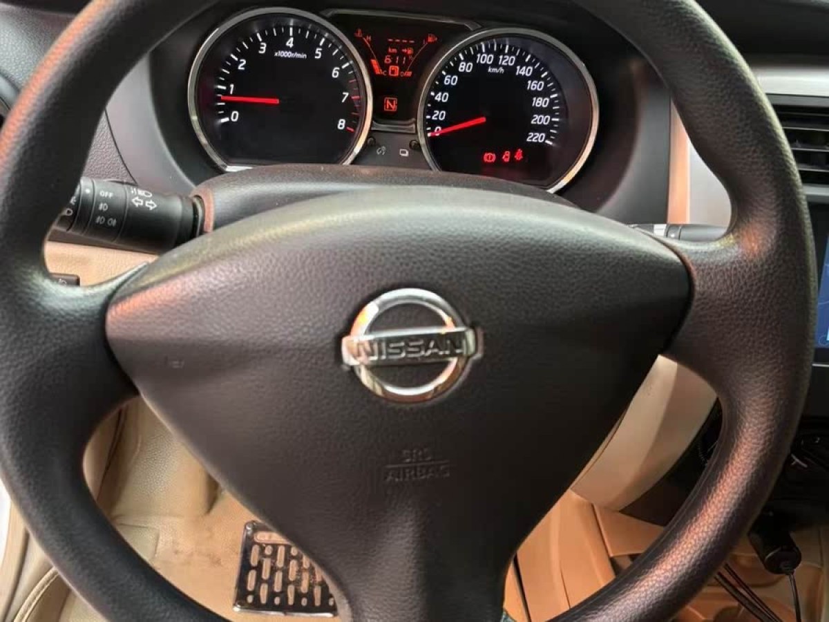 日產(chǎn) 驪威  2013款 1.6XE CVT舒適版圖片