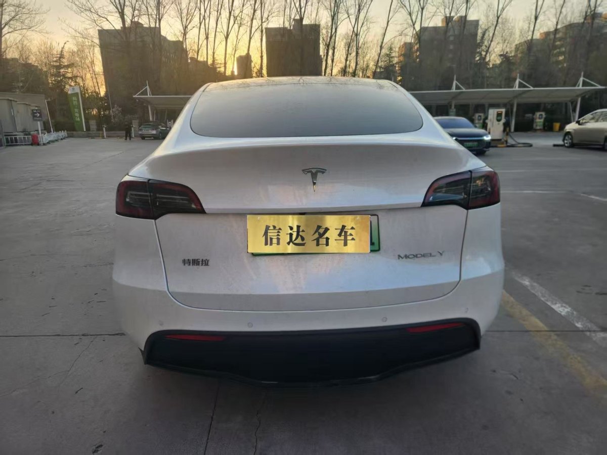 特斯拉 Model 3  2023款 長(zhǎng)續(xù)航煥新版 雙電機(jī)全輪驅(qū)動(dòng)圖片