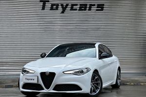 Giulia 阿爾法·羅密歐 2.0T 200HP 豪華版