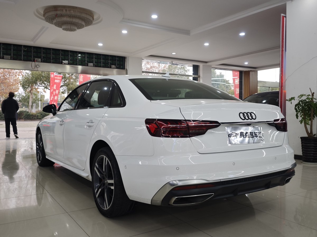 奧迪 奧迪A4L  2020款 40 TFSI 豪華動感型圖片