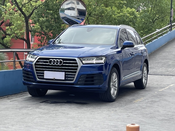 奥迪 奥迪Q7  2016款 40 TFSI S line运动型