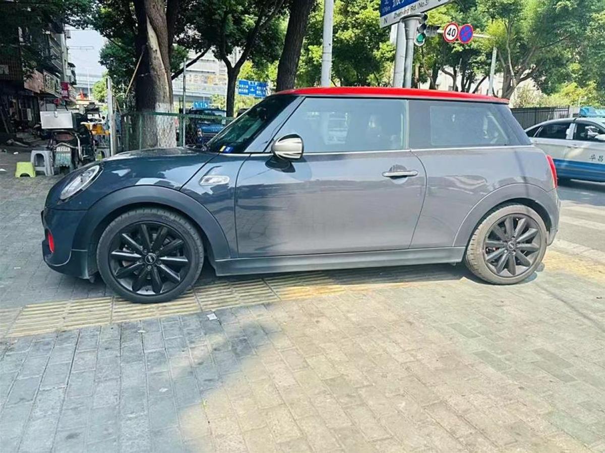 MINI CLUBMAN  2017款 2.0T COOPER S 賽車控圖片