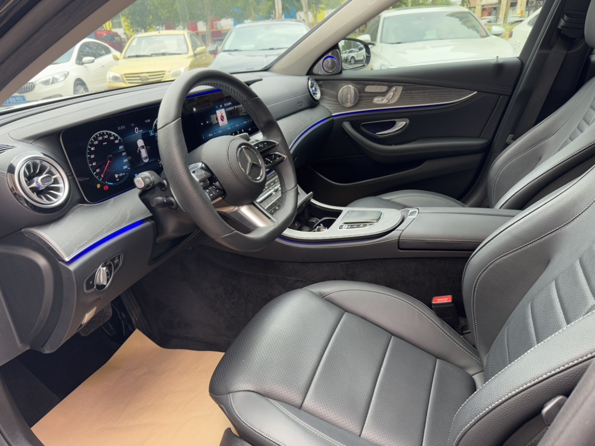 奔馳 奔馳E級  2021款 E 300 L 運(yùn)動豪華型圖片