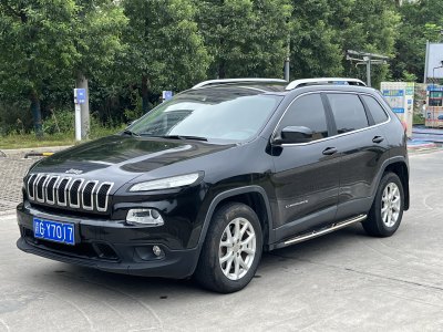 2017年1月 Jeep 自由光 2.0L 优越版图片