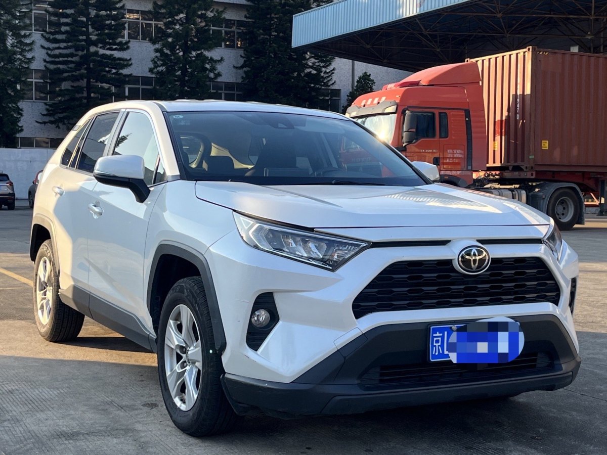 2020年9月豐田 RAV4  2018款 榮放 2.0L CVT兩驅(qū)都市版