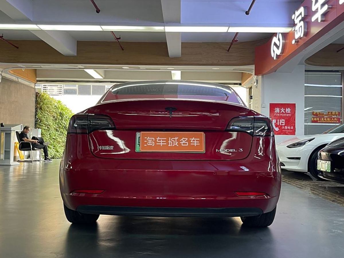 特斯拉 Model Y  2020款 改款 標(biāo)準(zhǔn)續(xù)航后驅(qū)升級版圖片