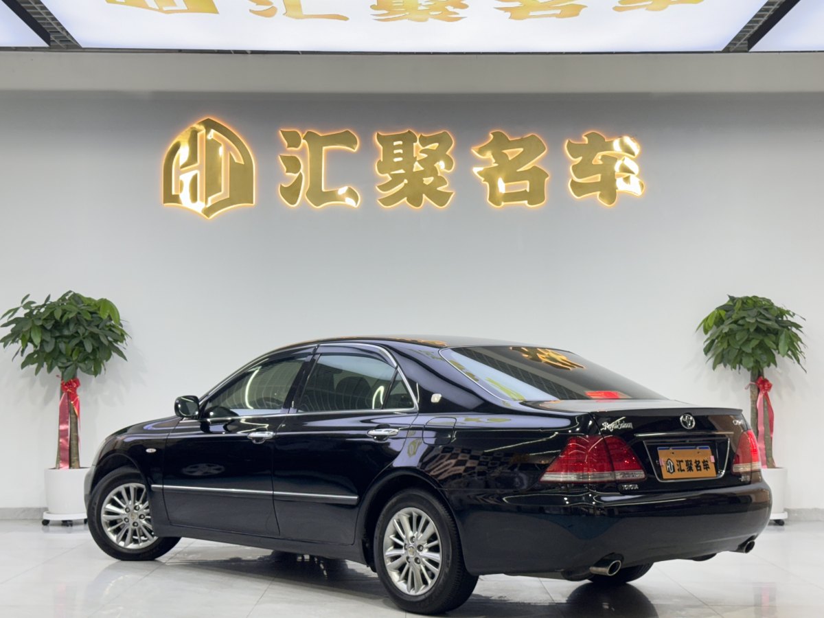 豐田 皇冠  2009款 2.5L Royal特別導(dǎo)航版圖片