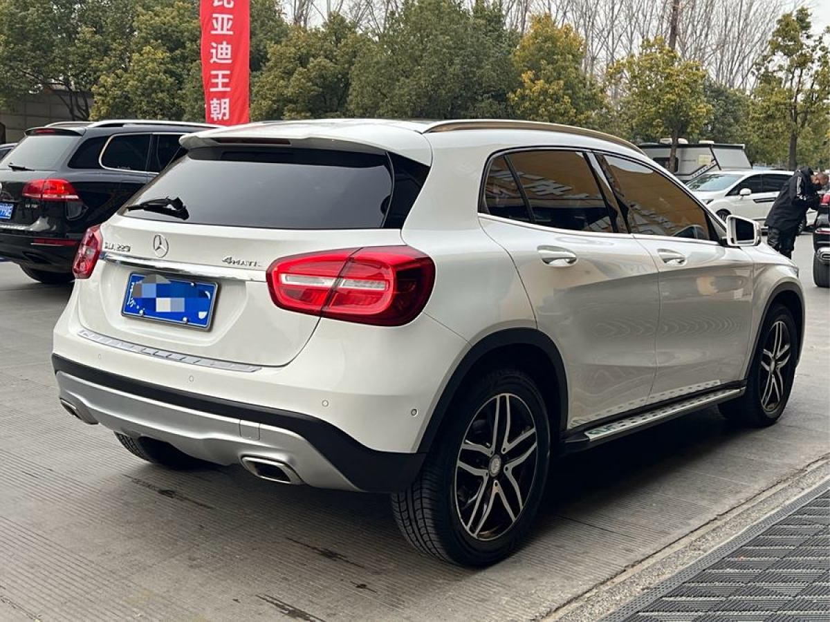 奔馳 奔馳GLA  2015款 GLA 220 4MATIC 時尚型圖片