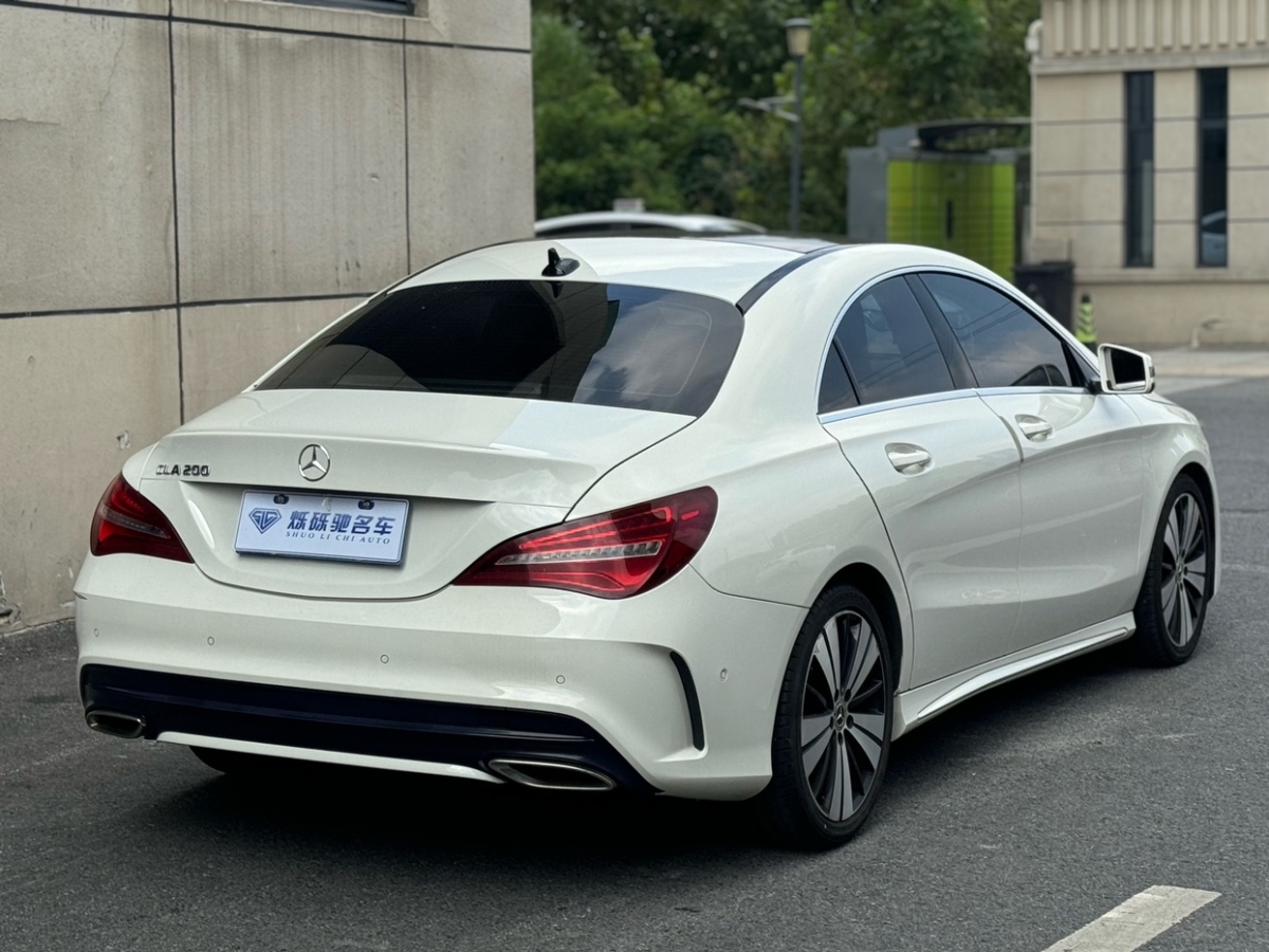 奔馳 奔馳CLA級(jí)  2016款 CLA 200 時(shí)尚型圖片