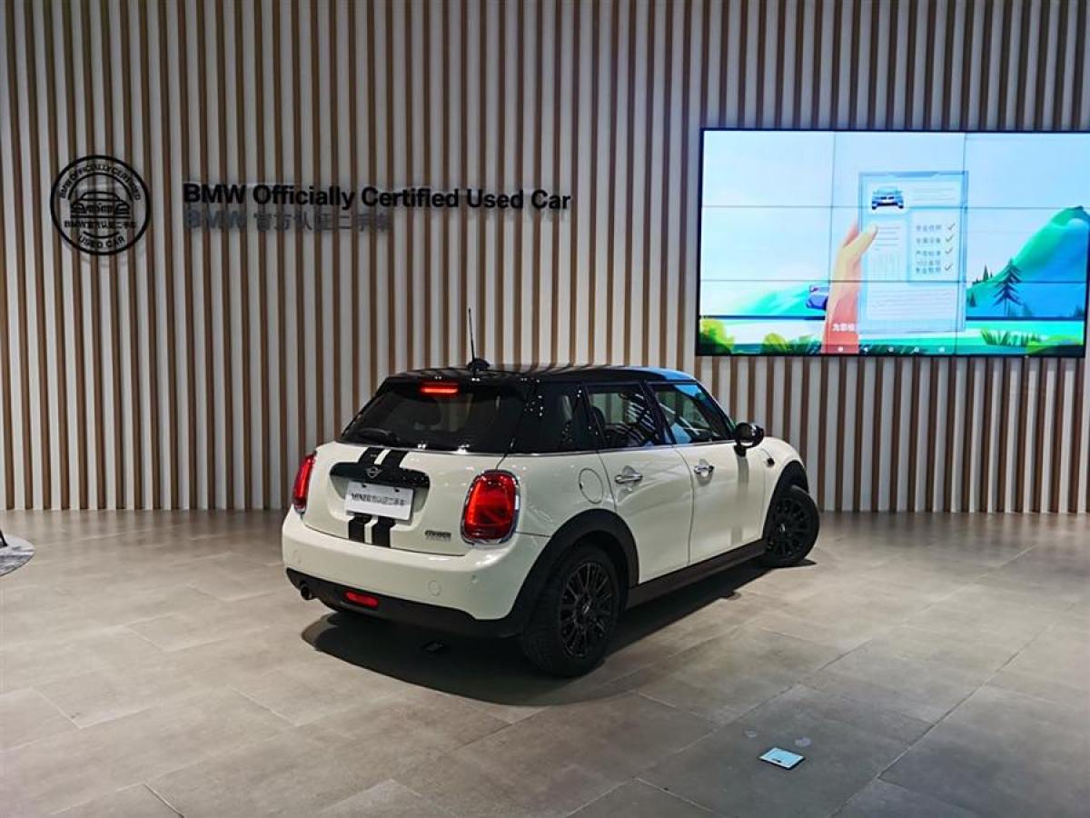 MINI MINI  2021款 1.5T COOPER 經(jīng)典派 五門(mén)版圖片