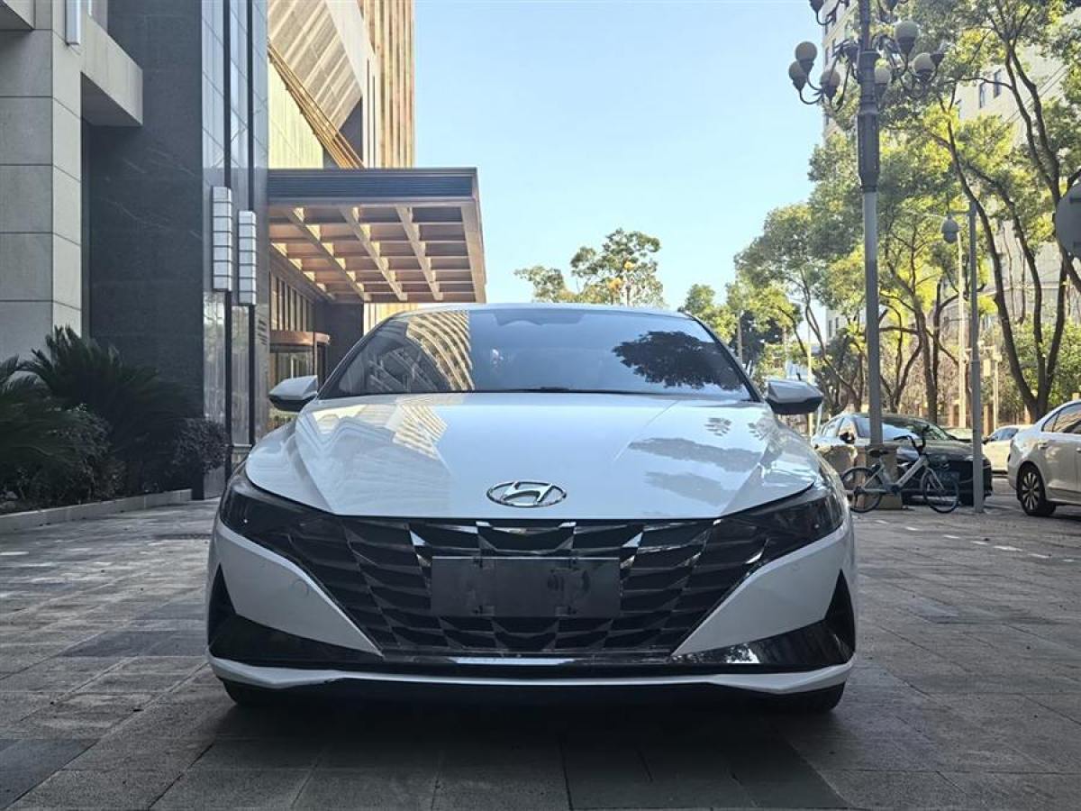 現(xiàn)代 伊蘭特  2022款 1.5L CVT LUX尊貴版圖片