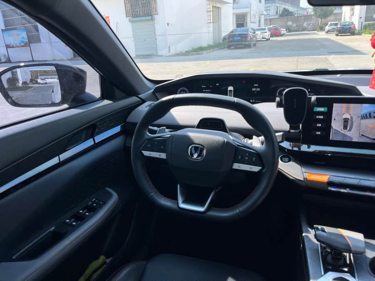 長安 長安UNI-V  2022款 1.5T 卓越型圖片