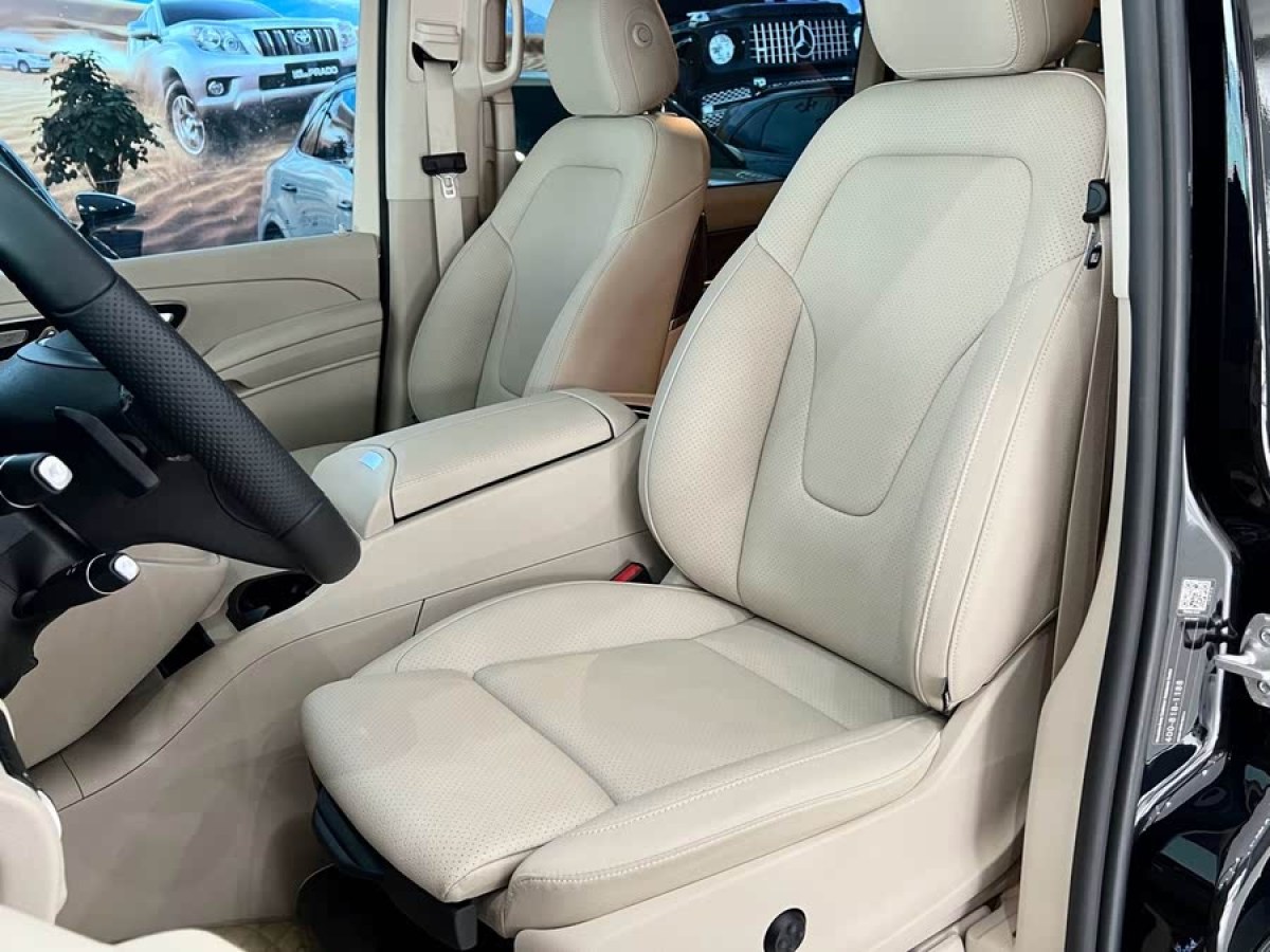 奔馳 V級  2022款 V 260 L 長軸距尊貴版圖片