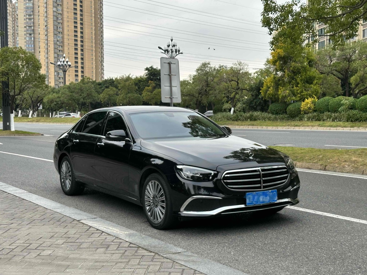 奔馳 奔馳E級(jí)  2021款 改款 E 300 L 豪華型圖片