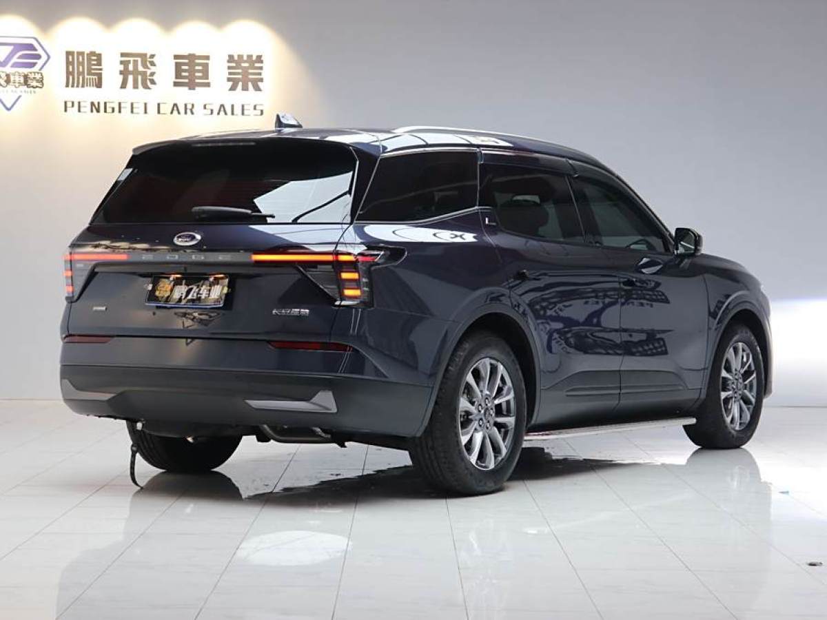 福特 銳界  2023款 銳界L 2.0T EcoBoost E-混動兩驅(qū)七座豪華型圖片