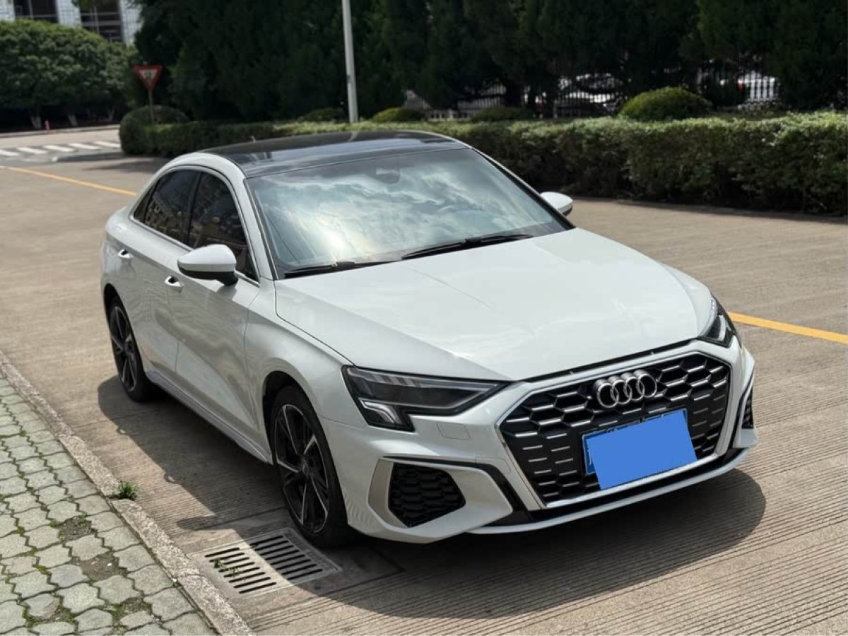 奧迪 奧迪A3  2021款 A3L Limousine 35 TFSI 進(jìn)取運(yùn)動(dòng)型圖片