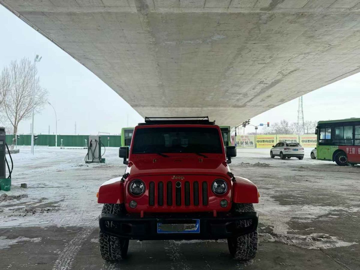 Jeep 牧馬人  2017款 2.8TD Sahara 四門舒享版圖片