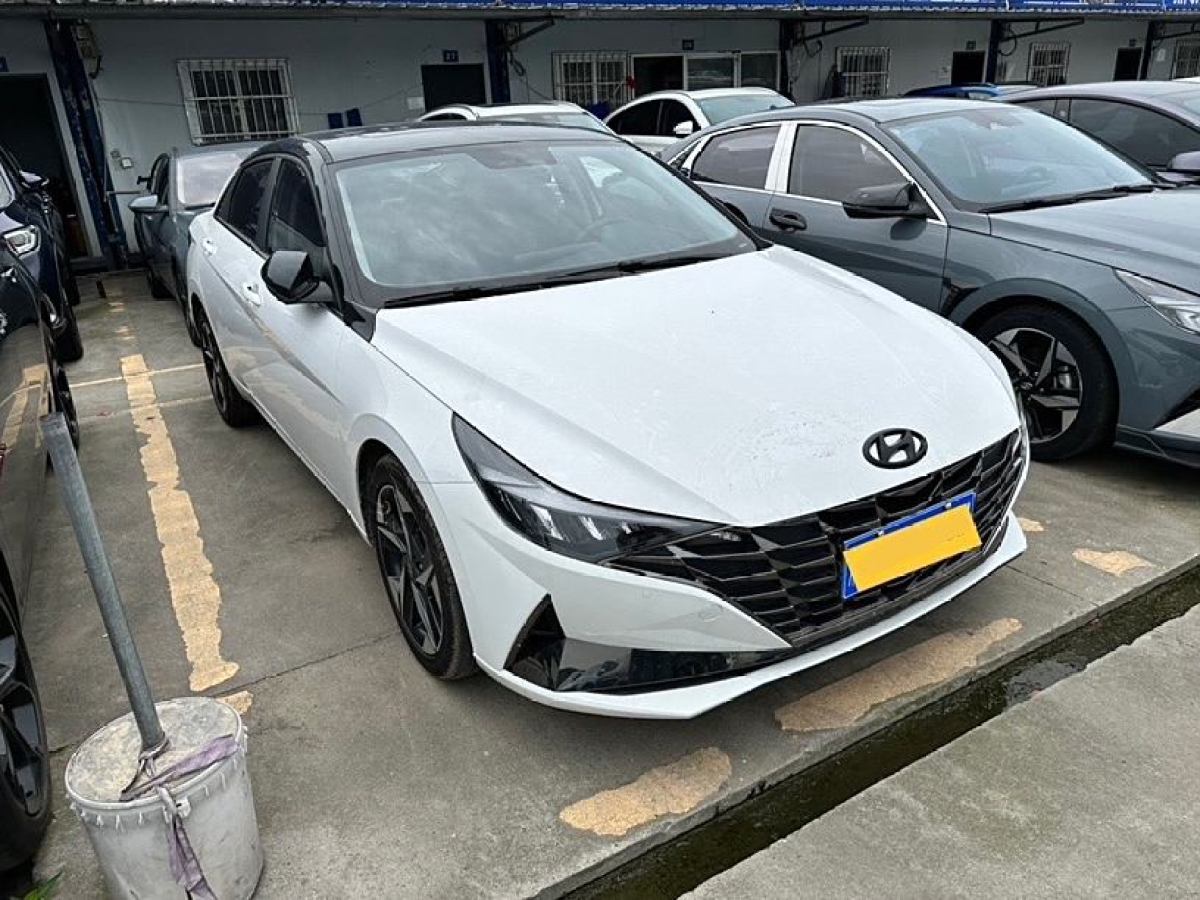 現(xiàn)代 伊蘭特  2022款 1.5L CVT LUX尊貴版圖片