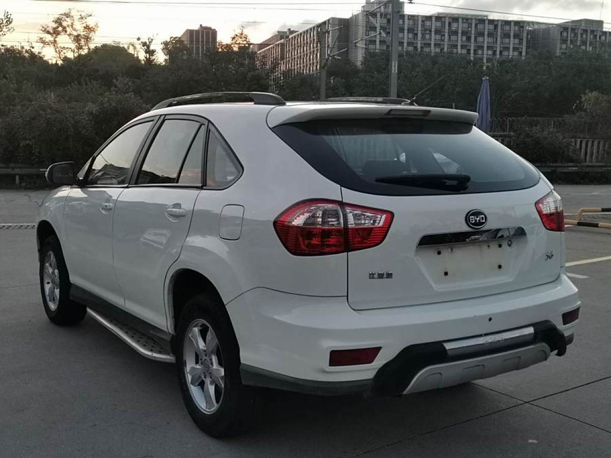 比亞迪 S6  2014款 2.0L 手動豪華型 5座圖片