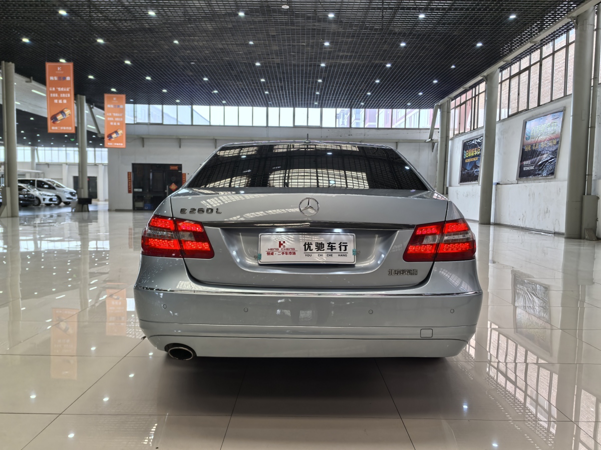 奔馳 奔馳E級  2013款 E 260 L CGI優(yōu)雅型圖片