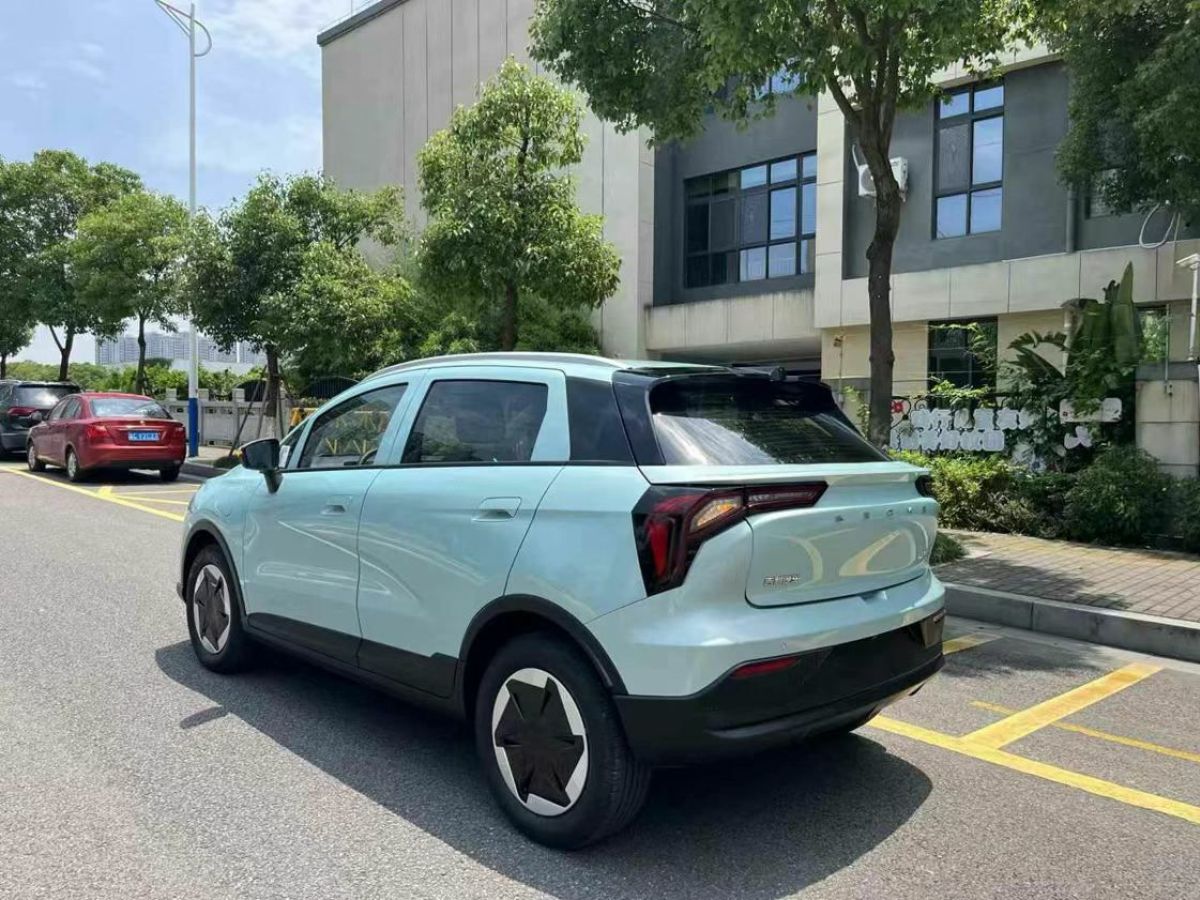 幾何 幾何E  2023款 320KM 乖帥虎 5座圖片