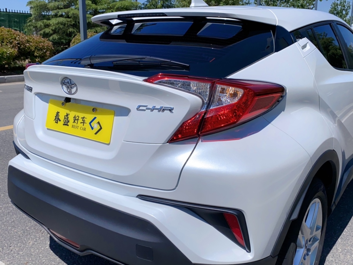 丰田 C-HR  2022款 2.0L 舒适版图片