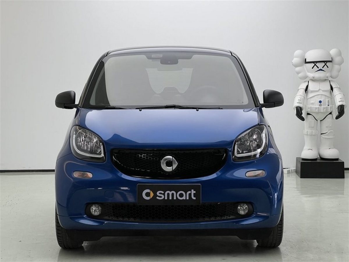 smart fortwo  2017款 1.0L 52千瓦硬頂摯愛特別版圖片