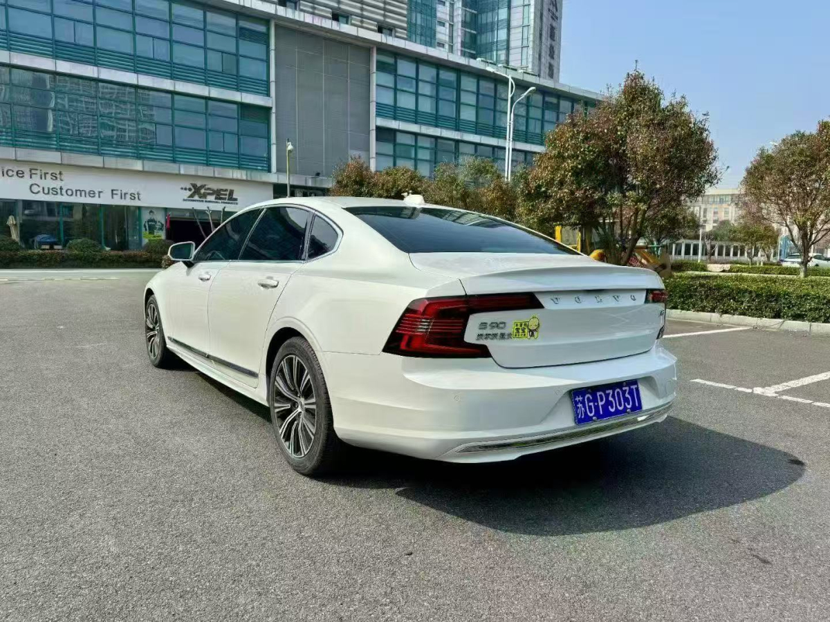 沃爾沃 S90  2021款 B5 智逸豪華版圖片