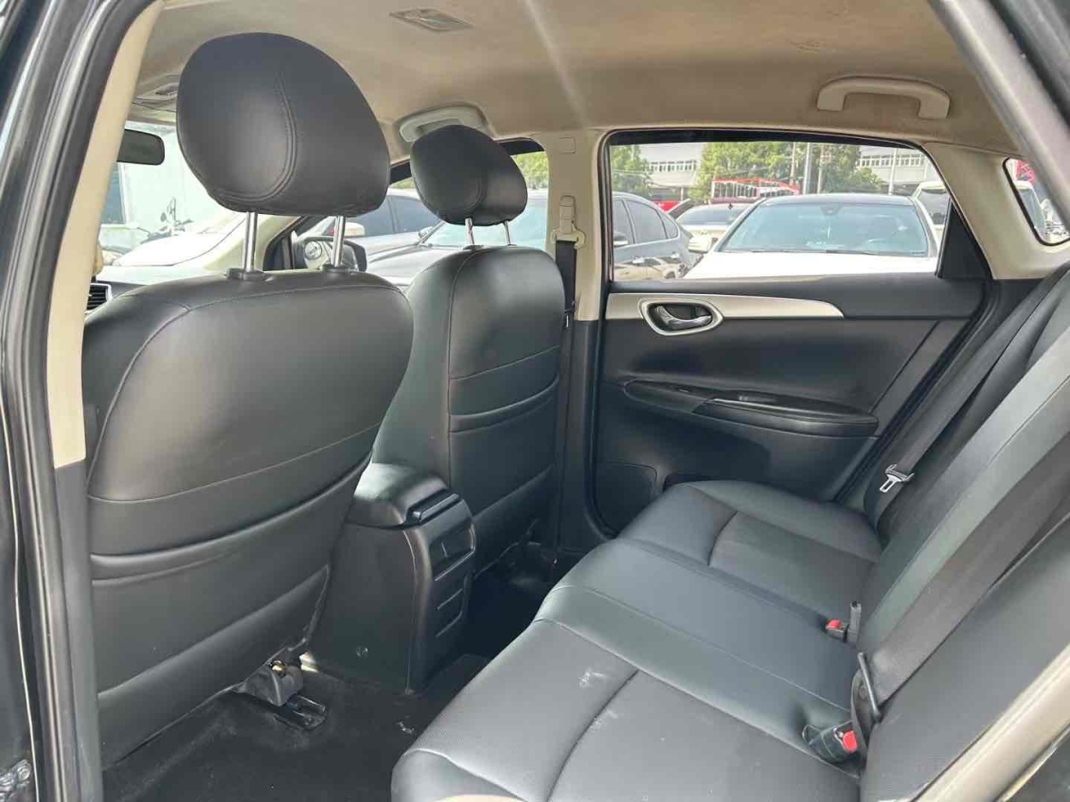 日產(chǎn) 軒逸  2019款  經(jīng)典 1.6XE CVT舒適版圖片