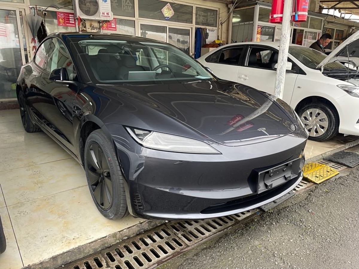 特斯拉 Model Y  2022款 改款 后輪驅(qū)動(dòng)版圖片