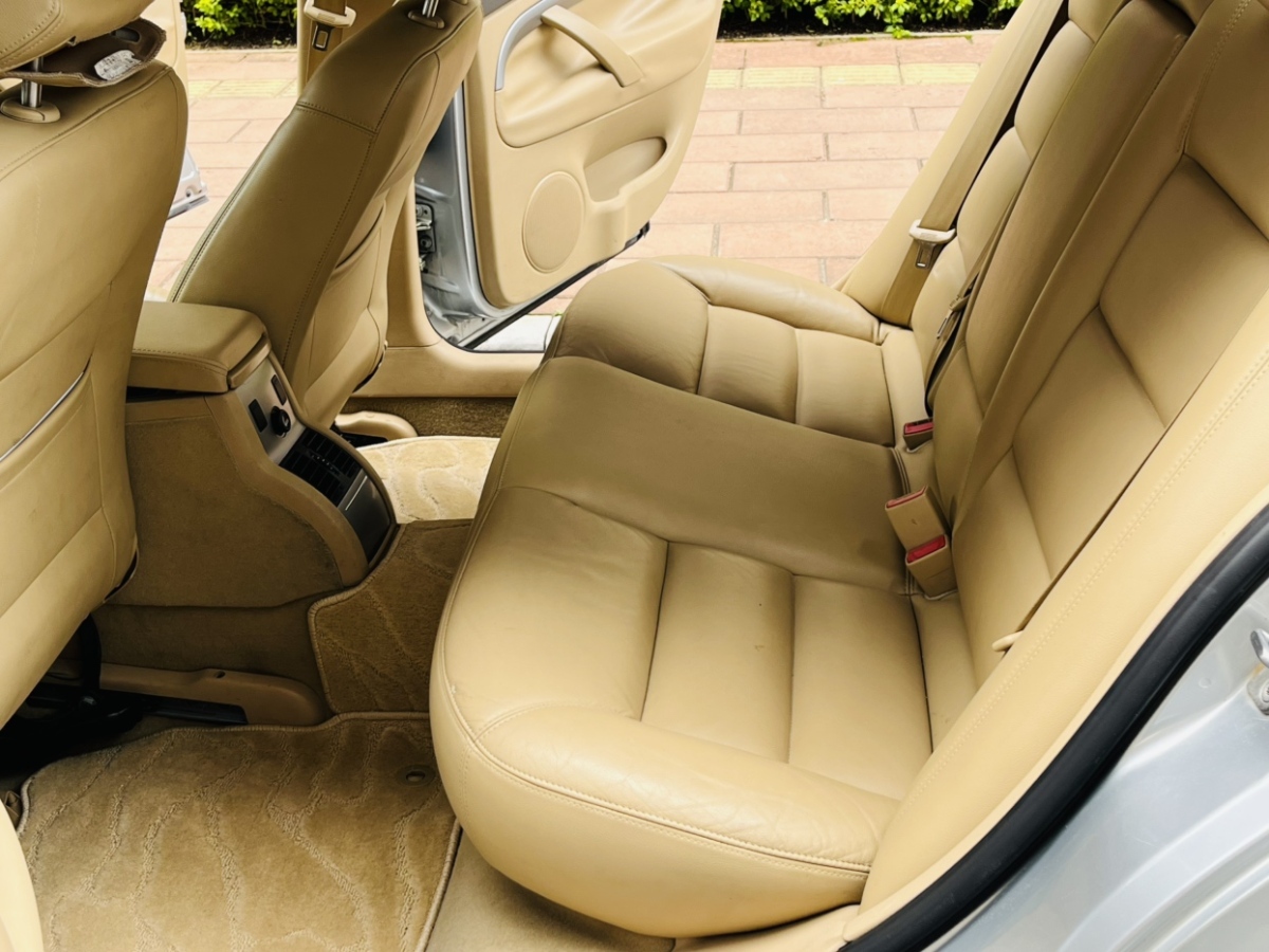 大眾 Passat領(lǐng)馭  2007款 2.0L 自動標(biāo)準(zhǔn)型圖片