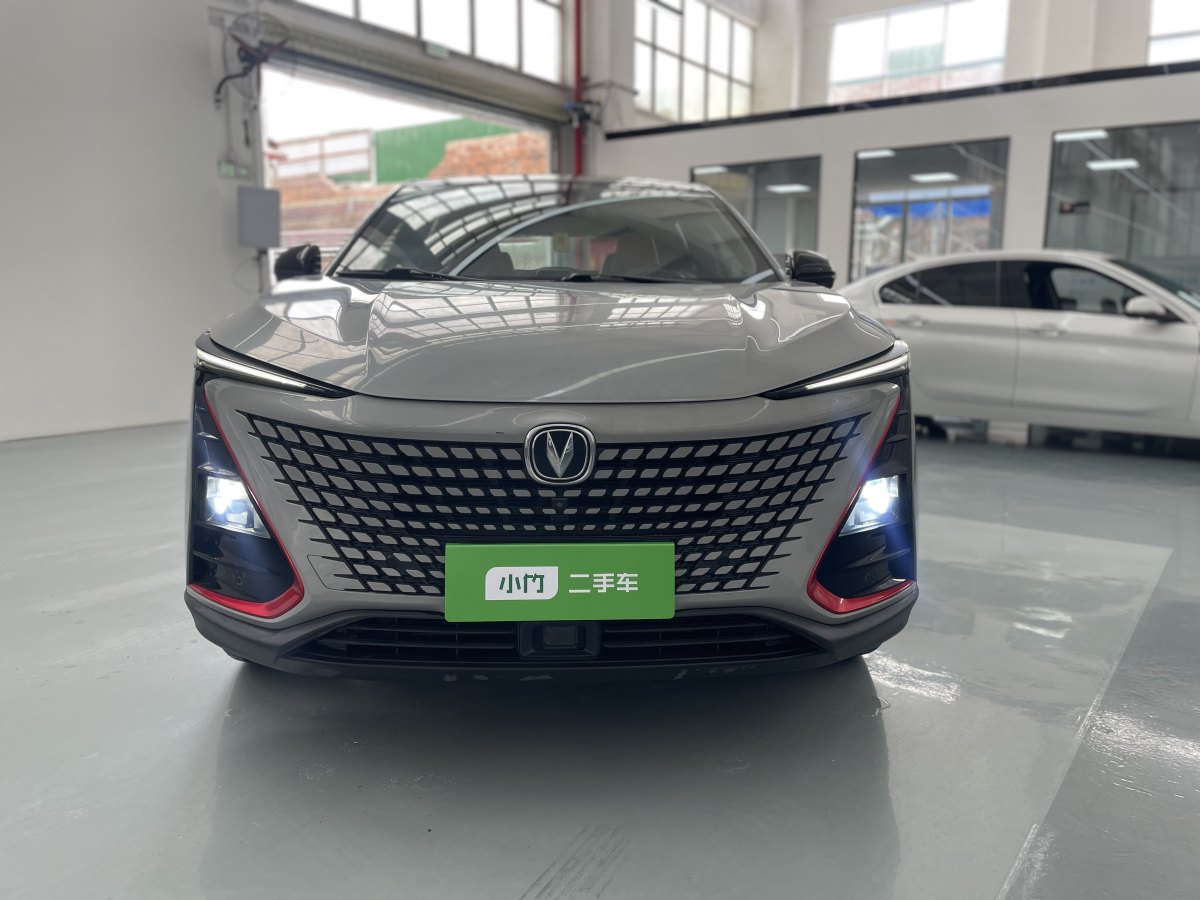 長(zhǎng)安 UNI-T  2020款 1.5T 尊貴型圖片