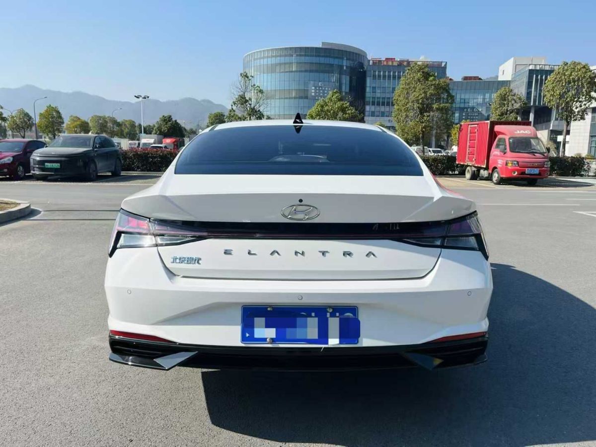 現(xiàn)代 伊蘭特  2023款 1.5L CVT GLS領(lǐng)先版圖片