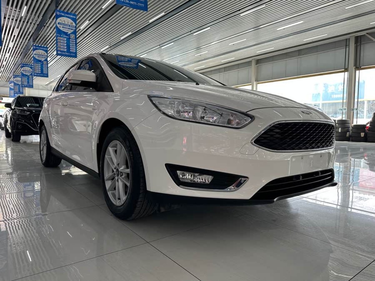 福特 福克斯  2017款 三廂 1.6L 自動風尚型智行版圖片