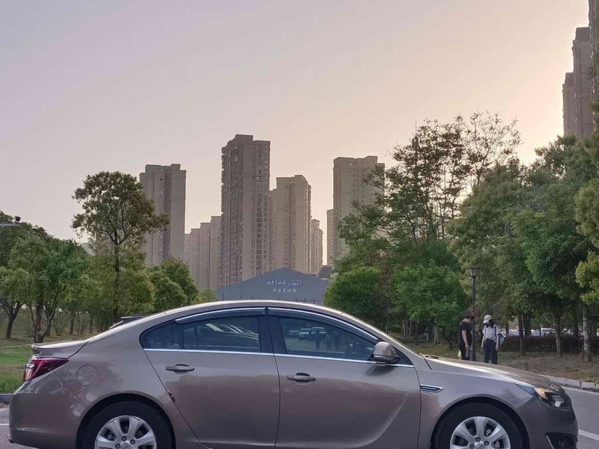 別克 君威  2014款 2.0L 領(lǐng)先時(shí)尚型圖片