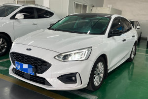 福克斯 福特 三厢 EcoBoost 180 自动锋潮型