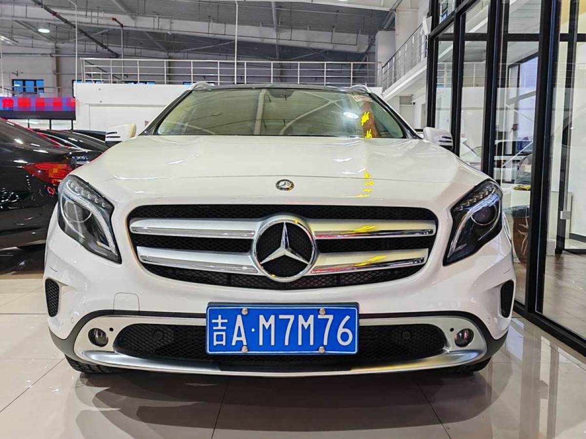 奔馳 奔馳GLA  2015款 GLA 220 4MATIC 時(shí)尚型圖片