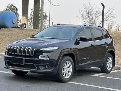 2017年5月 Jeep 自由光 2.4L 專業(yè)版圖片