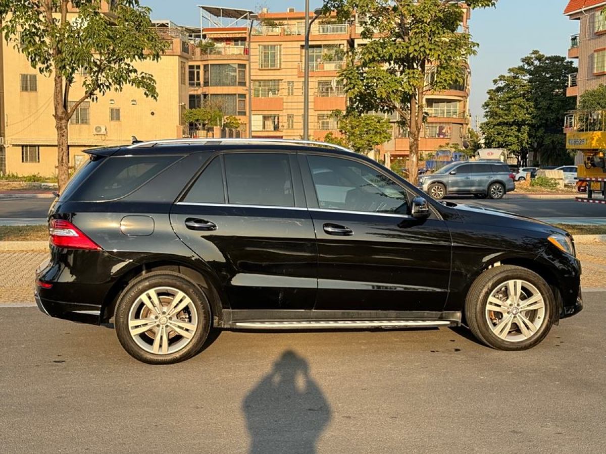 奔馳 奔馳M級(jí)  2014款 ML 350 CDI 4MATIC圖片