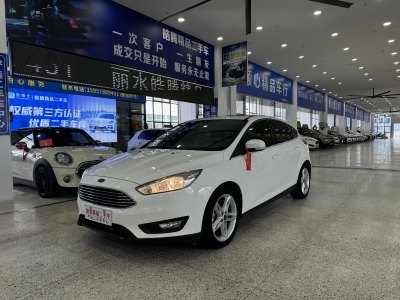 2020年10月 福特 福克斯 兩廂經(jīng)典 1.5L 自動風(fēng)尚型圖片