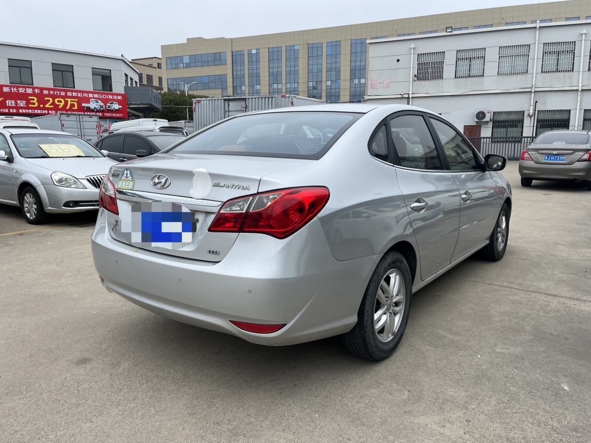 現(xiàn)代 悅動  2011款 1.6L 自動頂級型圖片