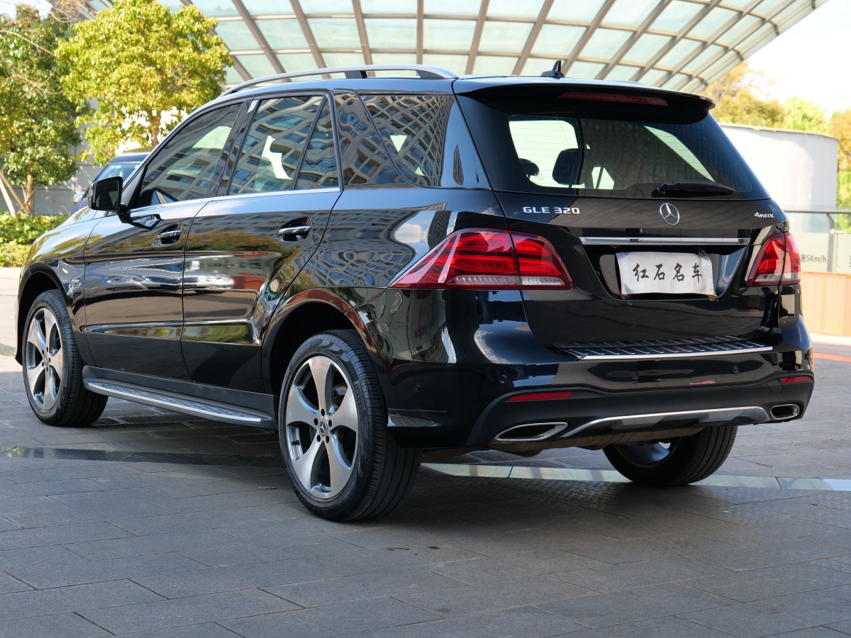 奔馳 奔馳GLE  2018款 GLE 320 4MATIC 豪華型臻藏版圖片