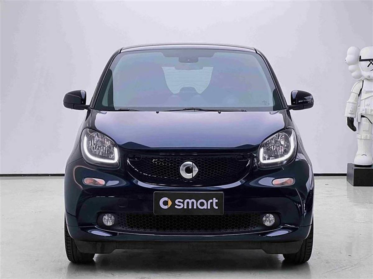 smart fortwo  2017款 1.0L 52千瓦魅藍特別版圖片