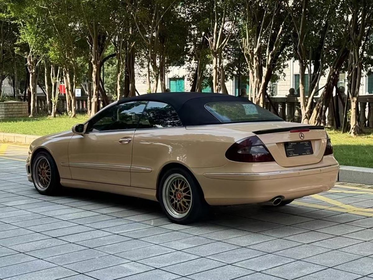 奔馳 奔馳CLK級(jí)  2006款 CLK 280 敞篷跑車(chē)圖片