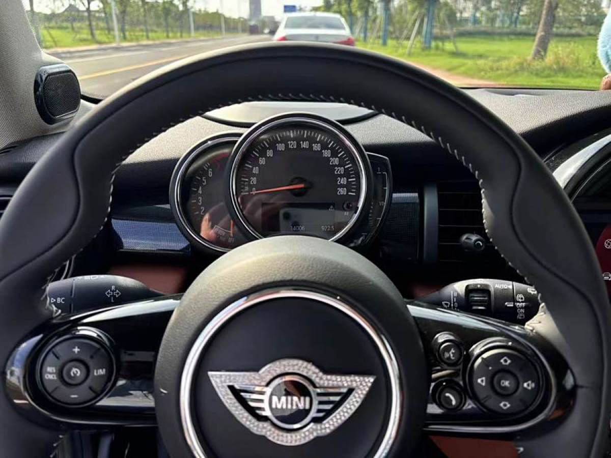 MINI MINI  2020款 1.5T COOPER 藝術家圖片