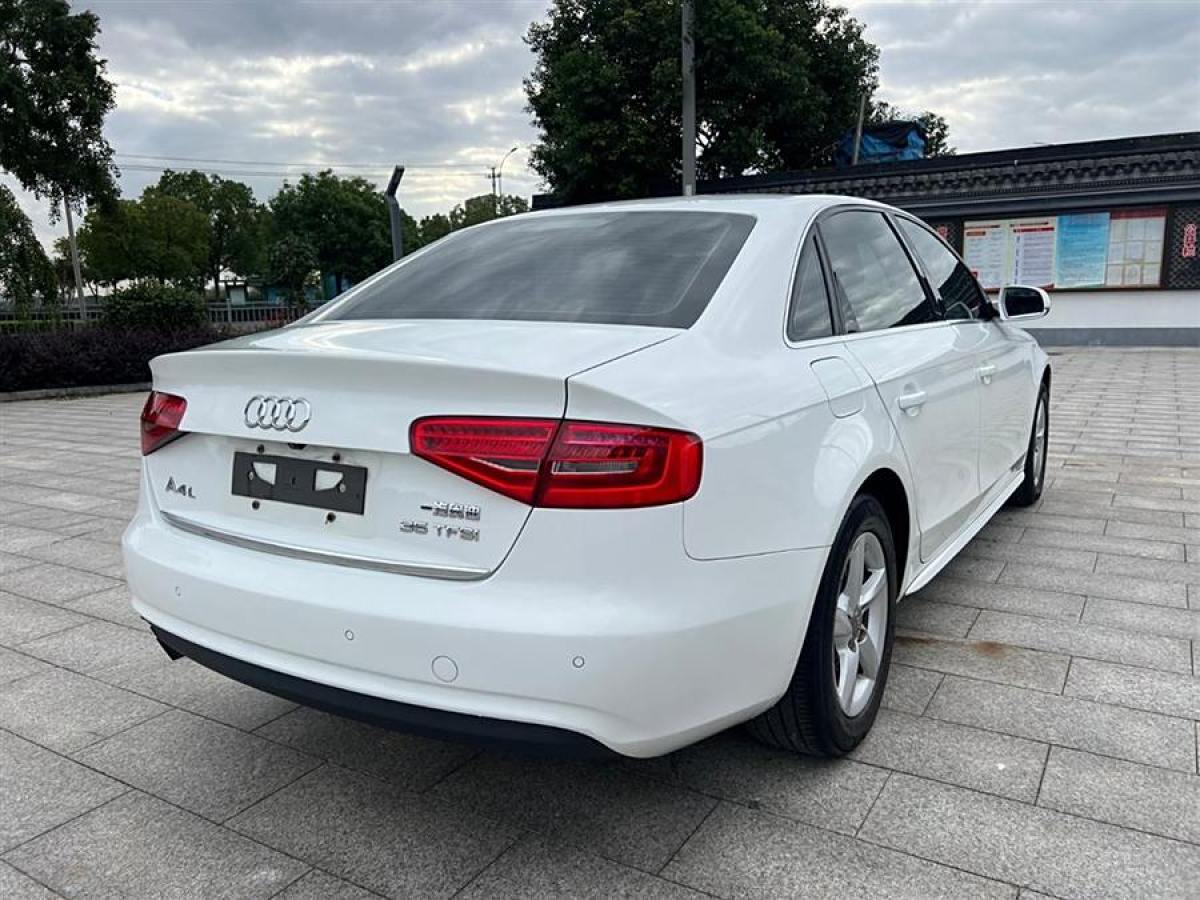 奧迪 奧迪A4L  2015款 35 TFSI 自動標(biāo)準(zhǔn)型圖片