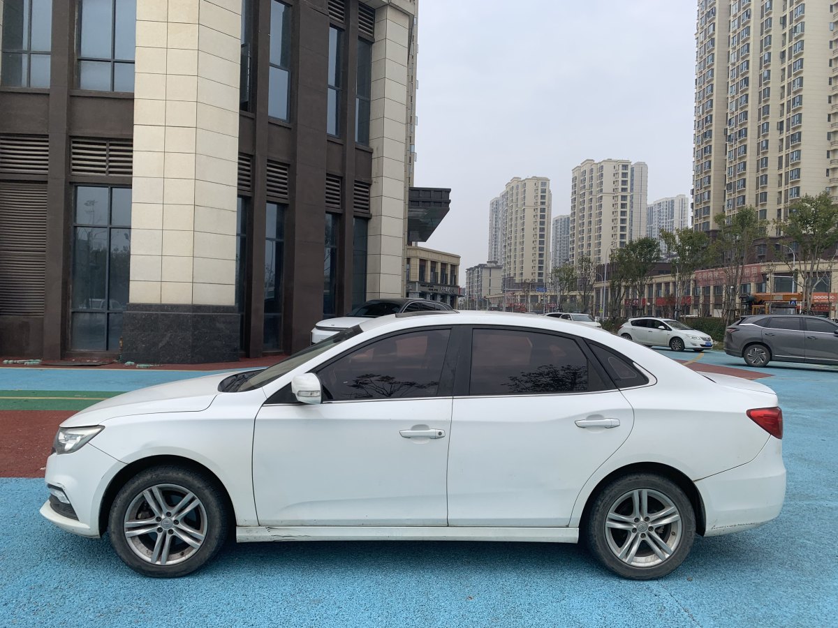 奔騰 B30  2016款 1.6L 自動豪華型圖片