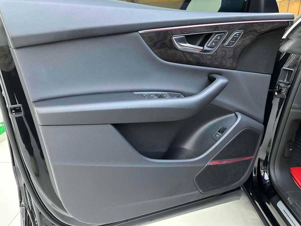 奧迪 奧迪Q8  2022款 55 TFSI 豪華動感型圖片
